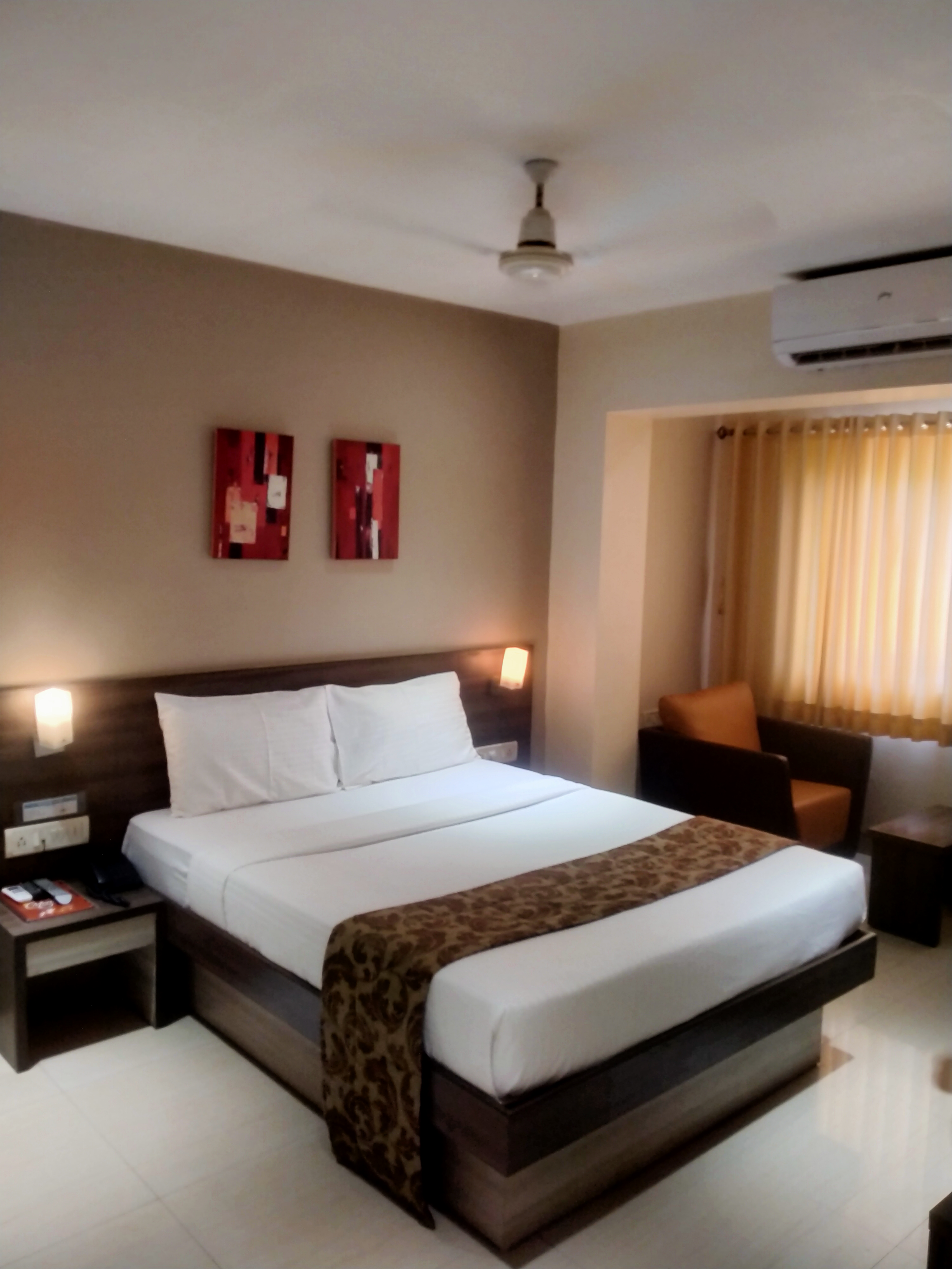 Family Room gallery image