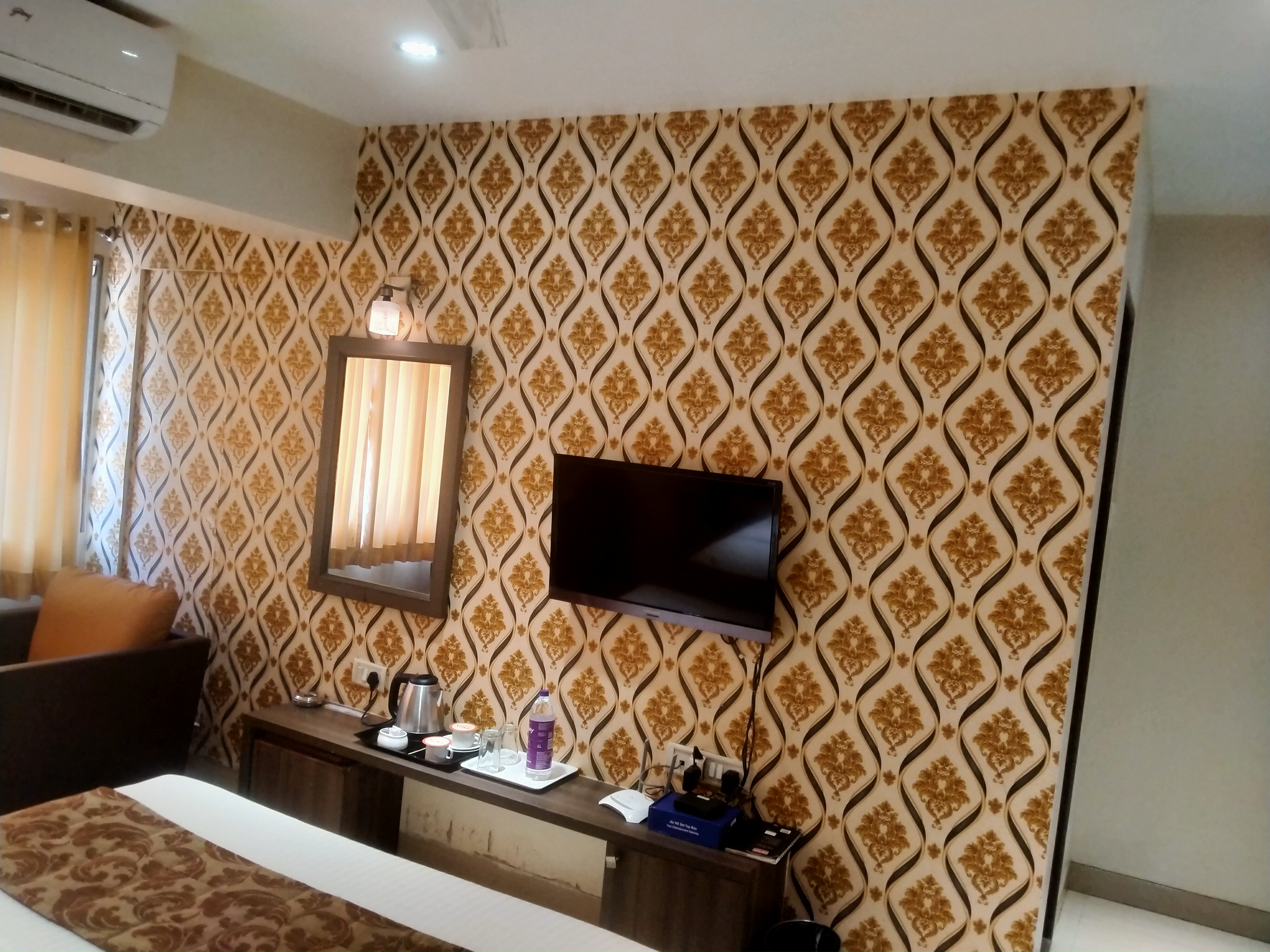 Family Room gallery image